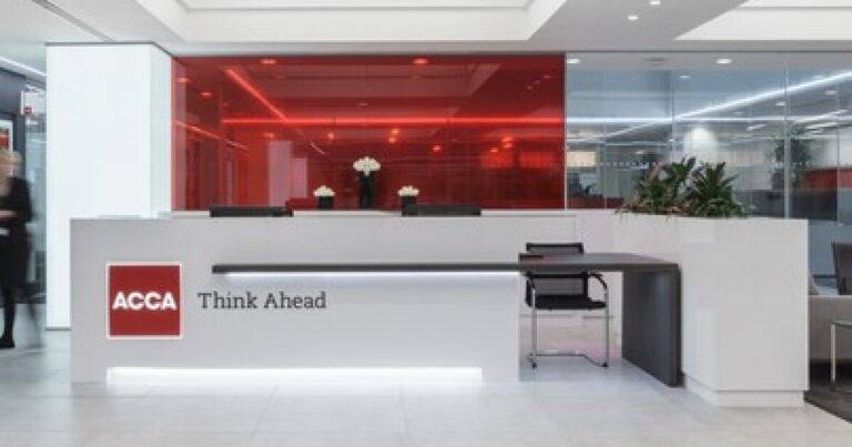 Accountants expect flexible career paths in next decade