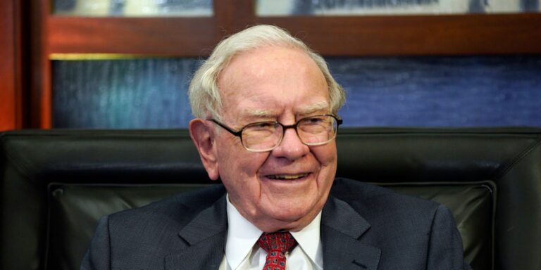 Warren Buffett’s Berkshire Bought NYT Stake in His Final Weeks As CEO