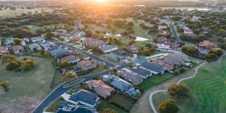 Mortgage Rates Just Fell Below 6%, but Not for the Reasons Trump Wants