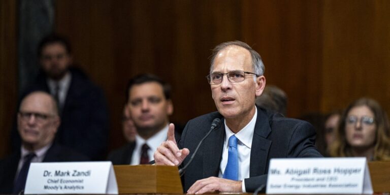 Mark Zandi Warns Fed May Be About to Make ‘Serious’ Policy Mistake