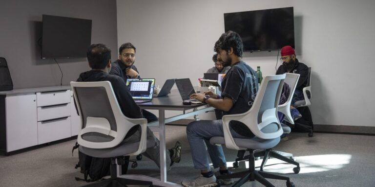 AI Is Fueling ‘Off-the-Charts’ Anxiety Among Tech Workers: VC Partner
